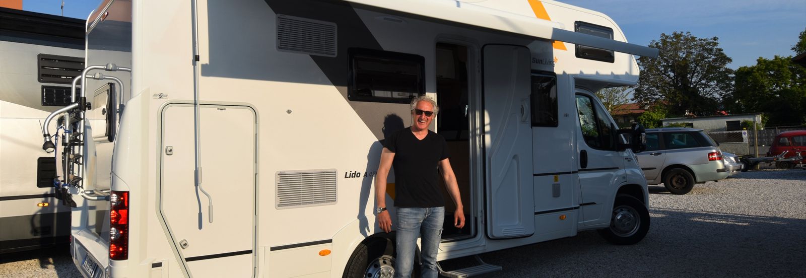 Camper SunLiving Lido in consegna nel piazzale di 4 Ruote